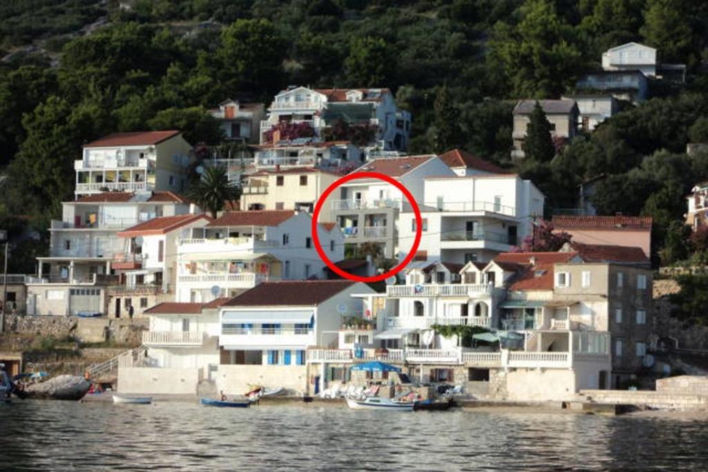 Apartments By The Sea Brist, Makarska - 11078 Exterior photo