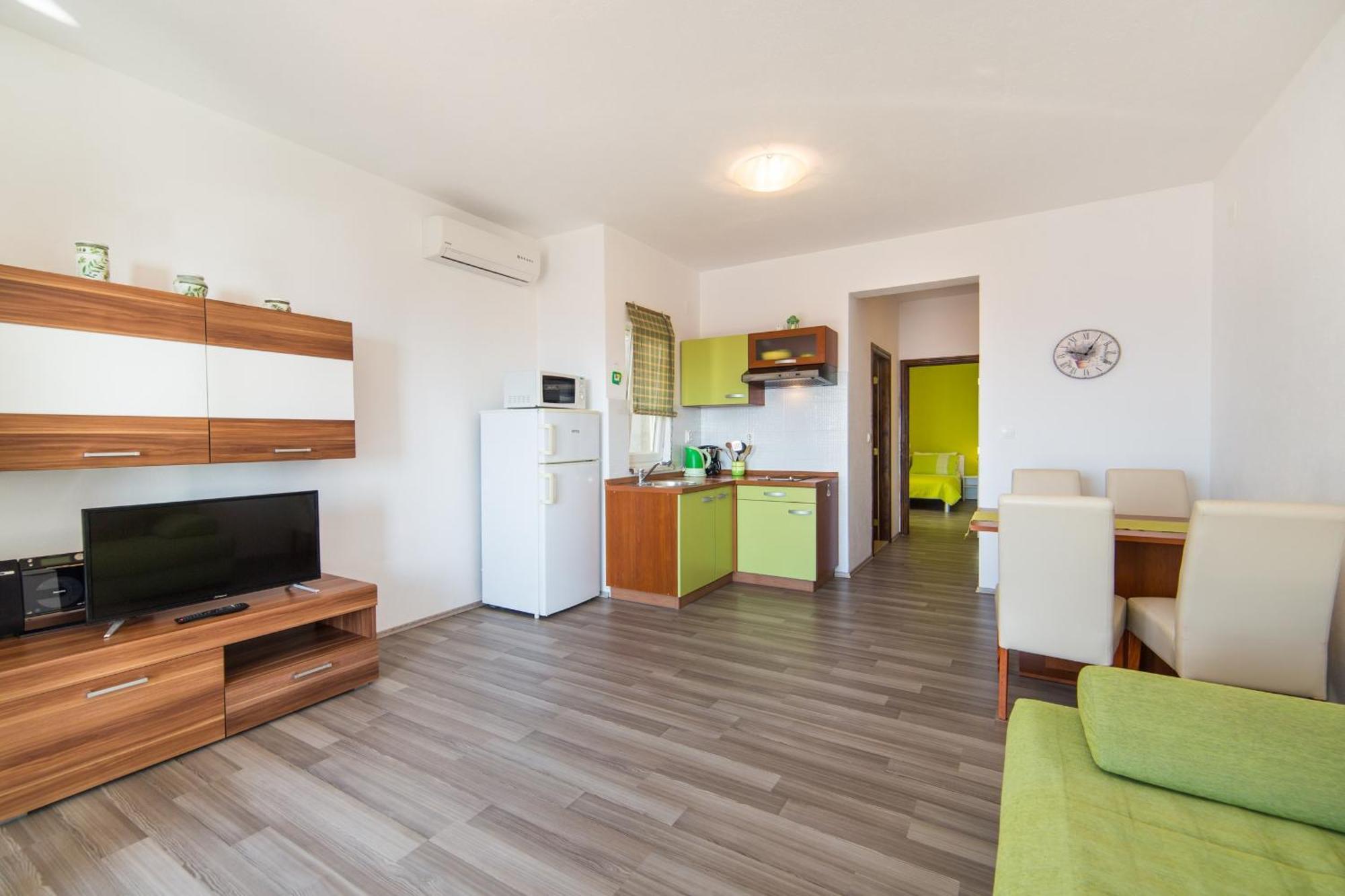 Apartments By The Sea Brist, Makarska - 11078 Room photo